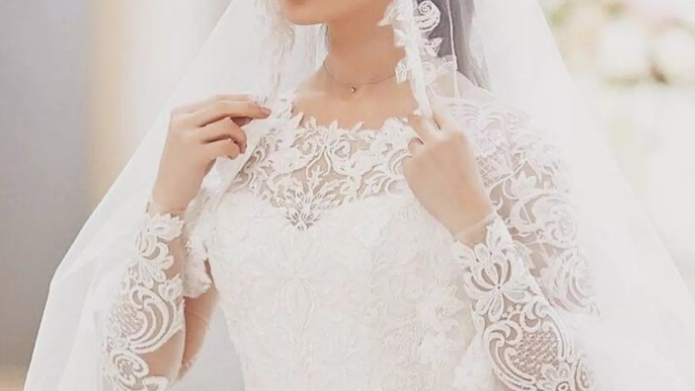 انواع پارچه لباس عروس و جنس آن‌ها