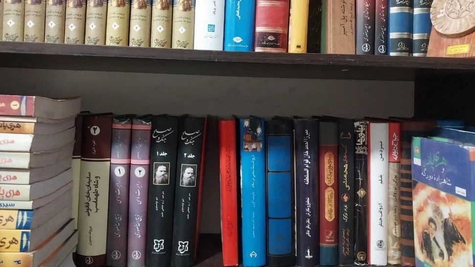 کتاب تکانی، خریدار ضایعات کاغذ و کتاب در تهران