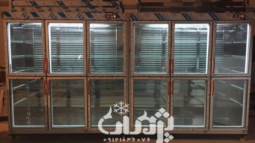 یخچال و فریزر ایستاده و مکعبی