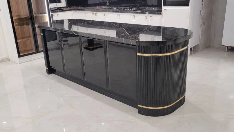 کابینت طرح انزو زنگ ترکیبی سفید مشکی
