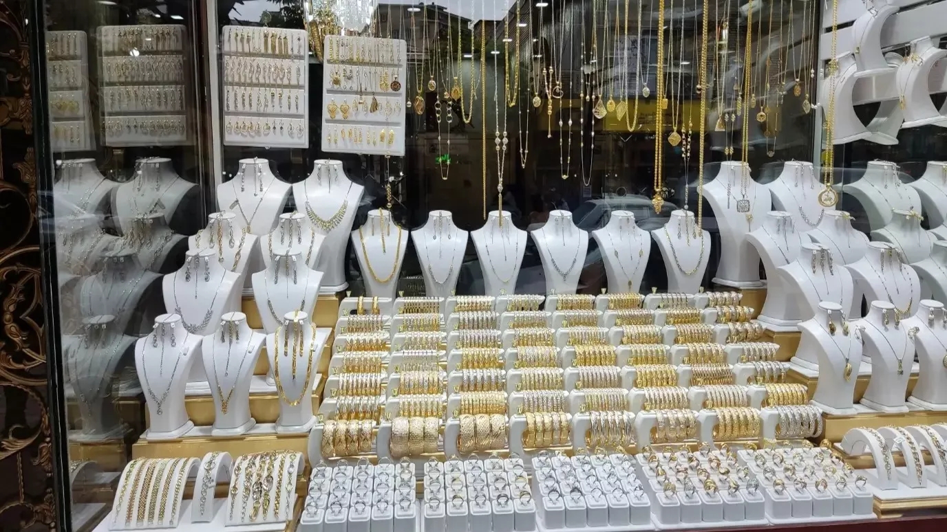 گالری ماه در رشت