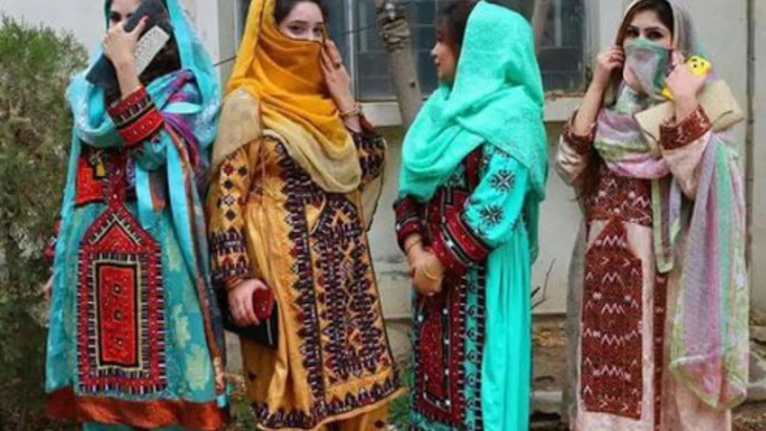 لباس محلی بلوچی