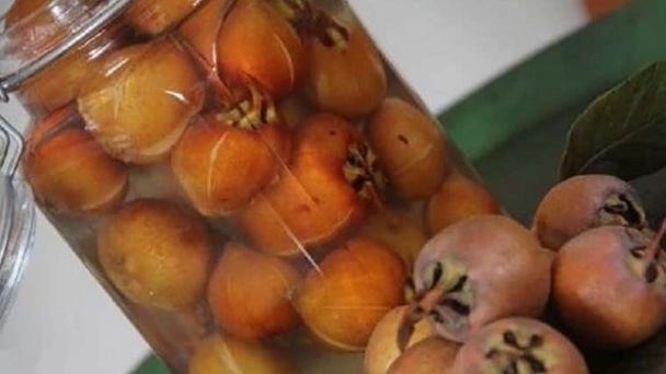 طرز تهیه ترشی ازگیل در ۳ مرحله