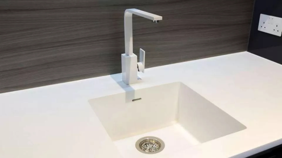 سنگ کورین چیست؟
