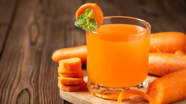 فواید آب هویج برای سلامتی بدن