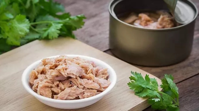 چند نکتهی مهم دربارهی غذاهای کنسروی و نحوهی مصرف آنها