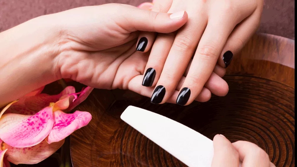 تفاوت لمینت ناخن با لاک ژل ناخن