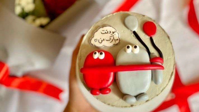 سفارش انواع کیک خانگی و مینی کیک الین در رشت