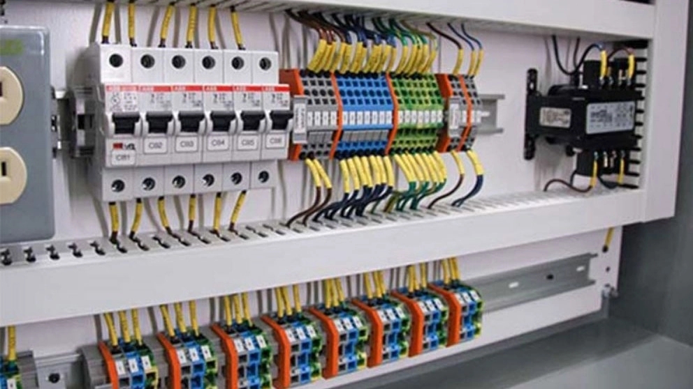 ساخت و تولید تابلو برق صنعتی
