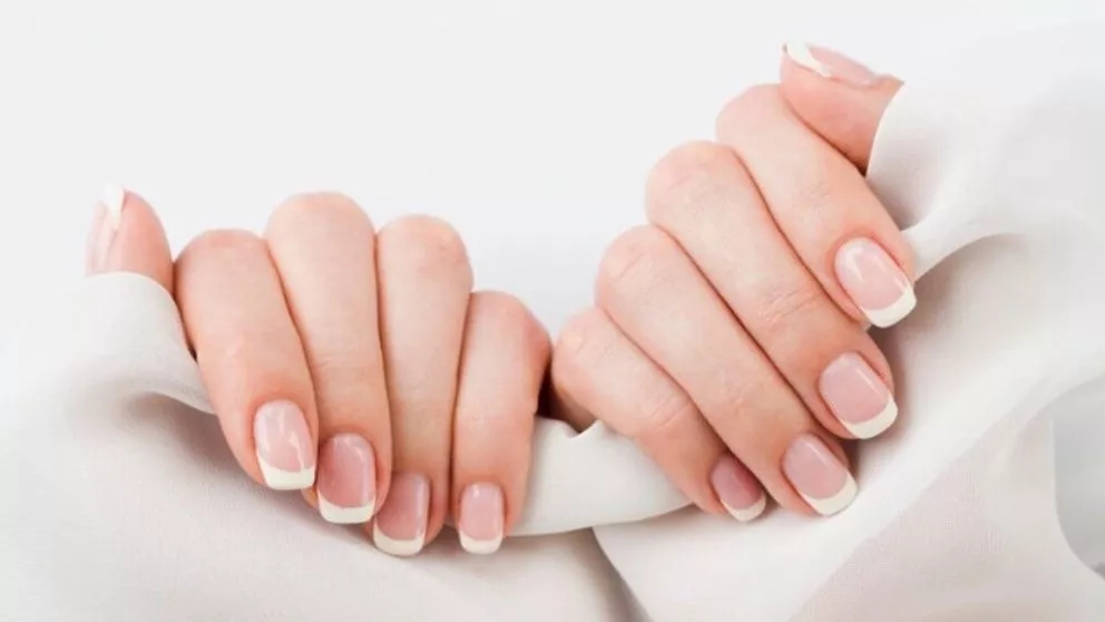 کاشت ناخن چیست؟