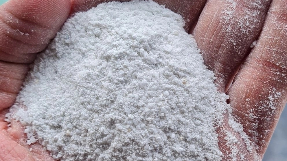 پودر سنگ چیست و چه کاربرد هایی دارد؟