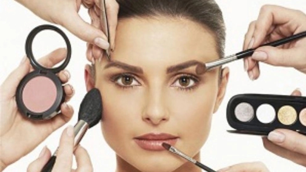 ♦️ چرا باید از لوازم آرایشی اصل استفاده کنیم ؟