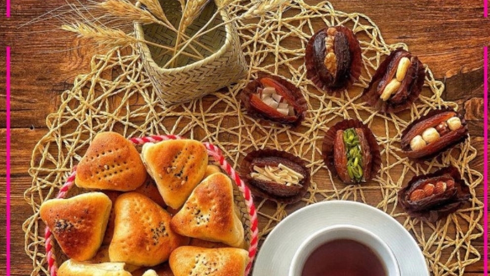 تولید و فروش شیرینی خرمایی کامرانی در کهنوج کرمان