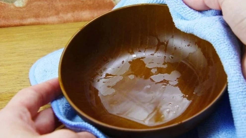 راهنمای شستن سرویس پذیرایی چوبی