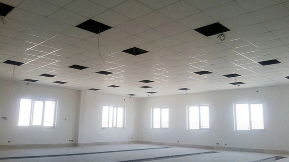 ویژگی و مزایای استفاده از سقف کاذب