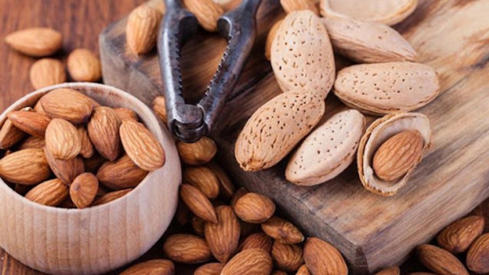 خواص بادام درختی برای لاغری