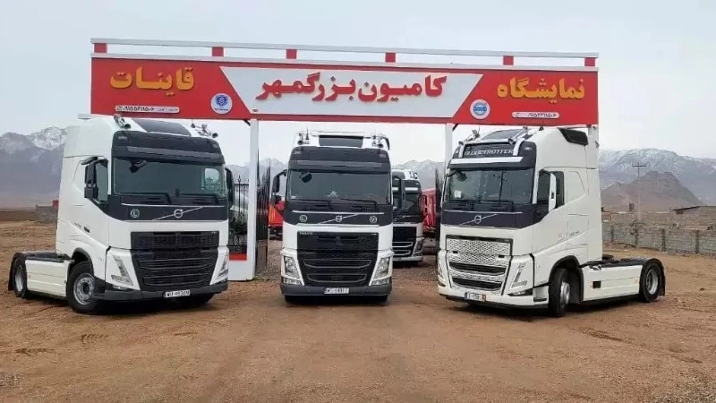 نمایشگاه کامیون و کامیونت کشنده و انواع تریلر بزرگمهر کهن در قاینات