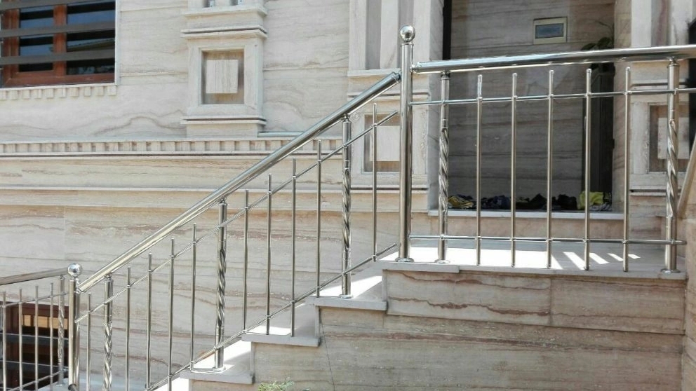 نرده استیل مرکزی در اهواز