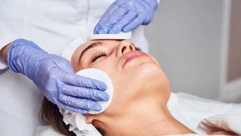 انواع خدمات زیبایی در کلینیک زیبایی