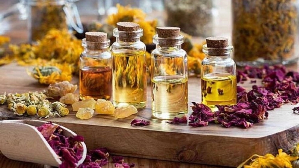 عرقیات گیاهی و فواید آن