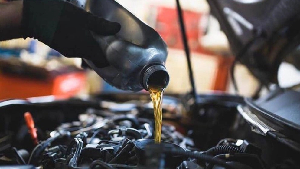 اهمیت تعویض روغن موتور