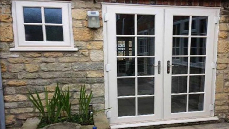 مقایسه درب و پنجره دو جداره UPVC و آلومینیوم