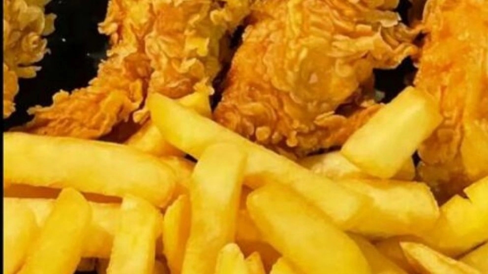 فست فود شکلات در بم