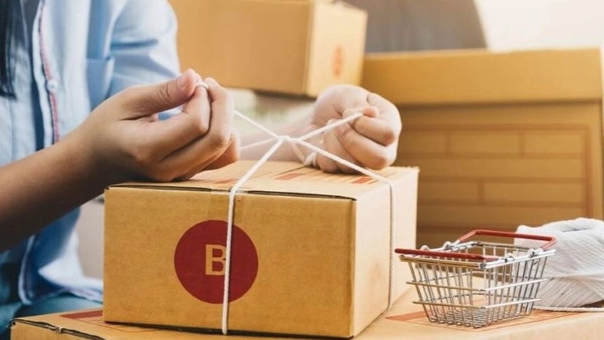 بسته پستی چگونه به مقصد میرسد؟