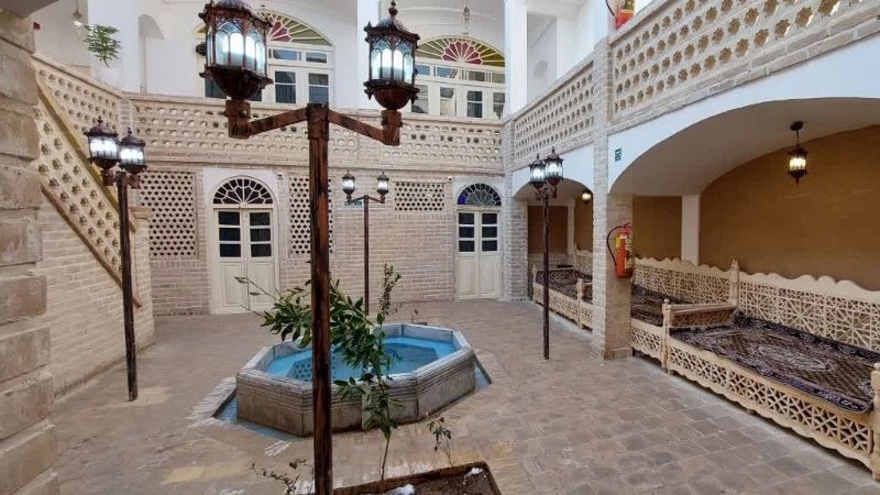هتل سنتی عمارت چارباغ در کاشان
