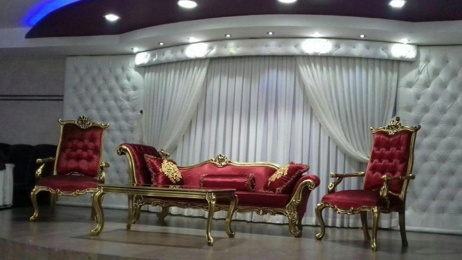 تالار پذیرایی قصر جم در خوی