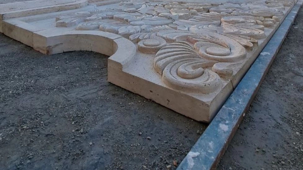 سنگ کاران اهورا ، اجرای نمای کلاسیک رومی ویلا و ساختمان در نظرآباد