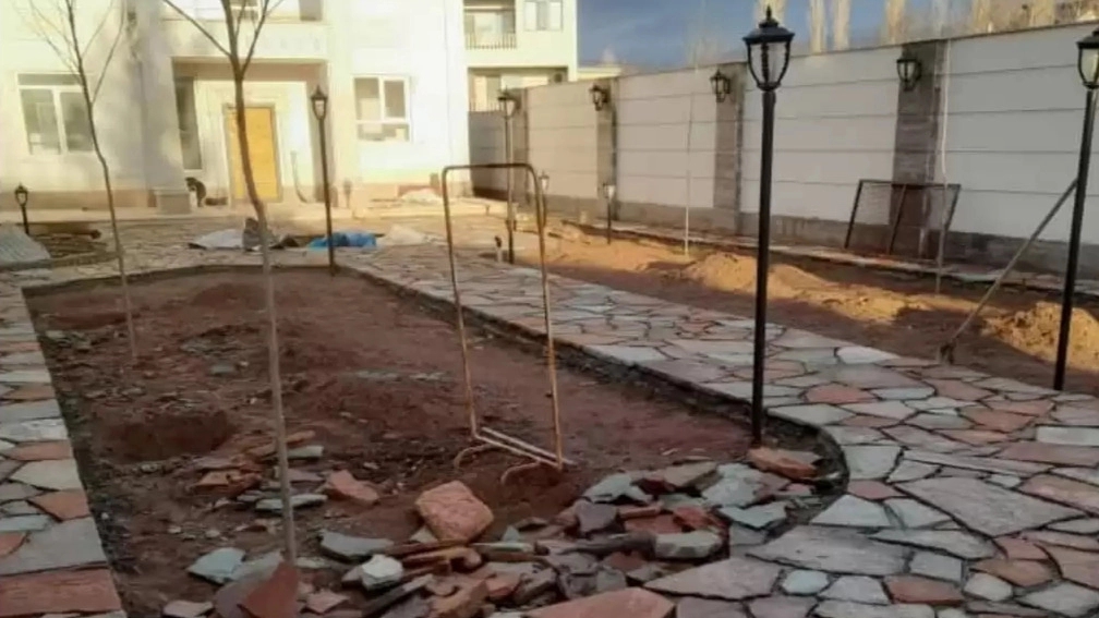 سنگ لاشه و مالون عزیزی ،فروش نصب و پیمانکاری در تهران