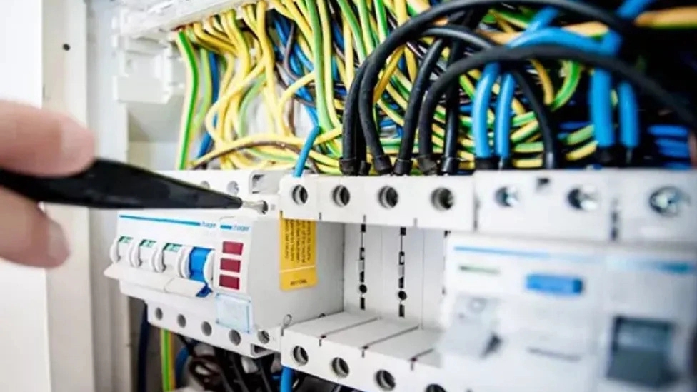 متداول‌ترین خرابی‌های تابلو برق