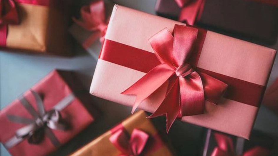 پک هدیه شامل چه مواردی میشود؟