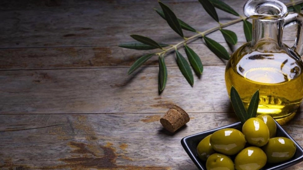 فواید دارویی و درمانی روغن زیتون برای بدن