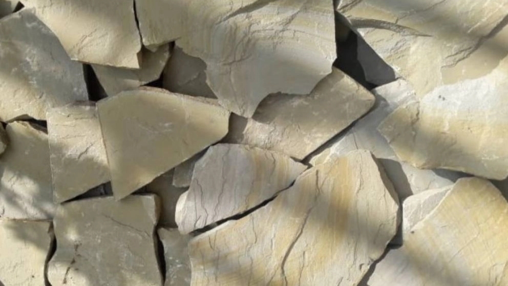 کاربرد سنگ لاشه در محوطه و نمای ساختمان