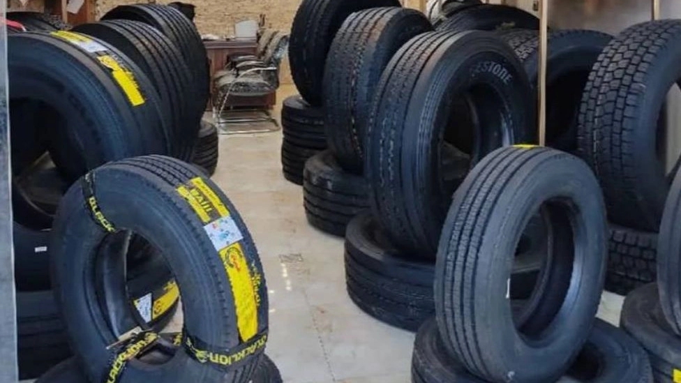 لاستیک فروشی مهدی تقوی ،فروش رینگ و لاستیک در کاشان