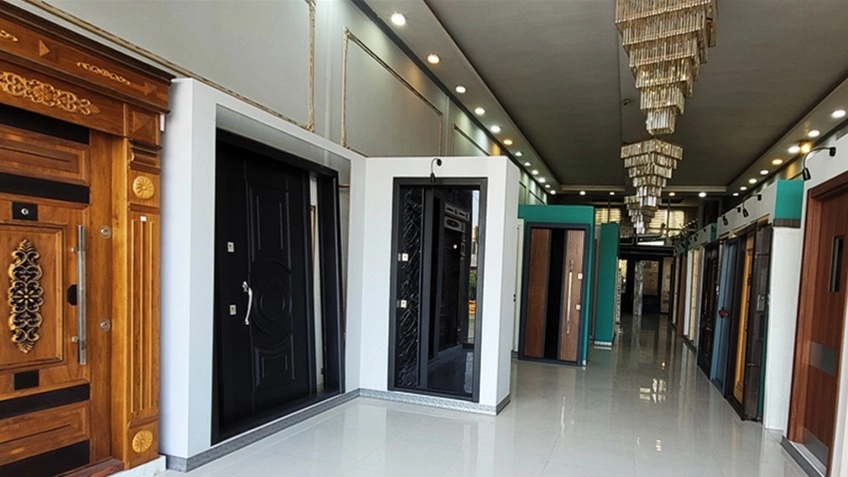 دنیای درب، تولید و فروش درب ضدسرقت, درب اتاقی و سرویسی پی وی سی , درب ضدآب در مشهد