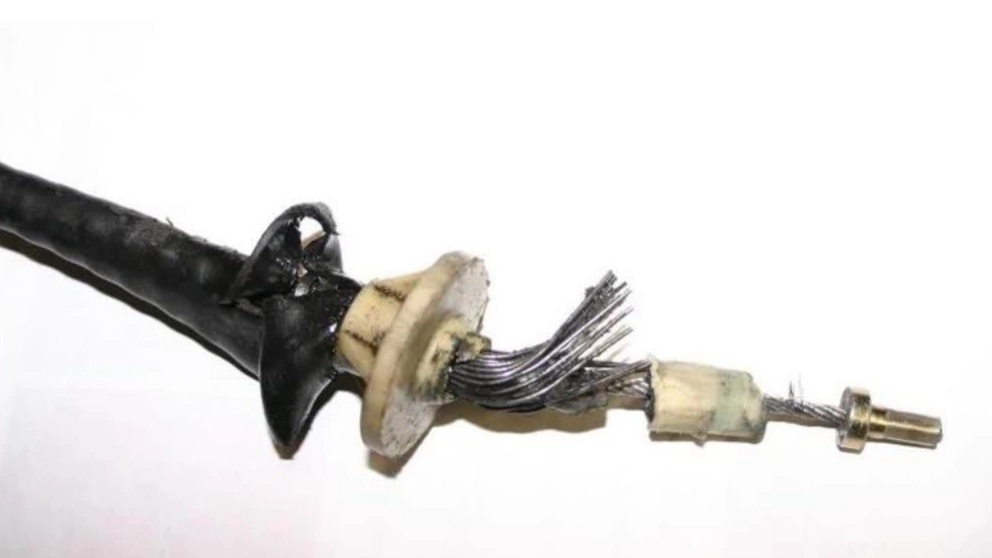 دلایل پاره شدن سیم کلاچ (خرابشدن کلاچ)