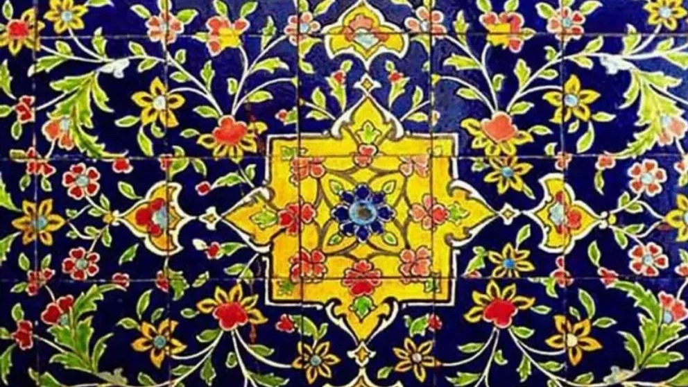 تاریخچه کاشی‌ های هفت رنگ