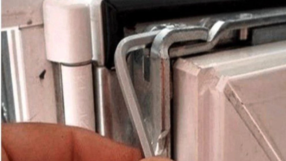 رگلاژ و عایق بندی پنجره دوجداره در نقاط رشت