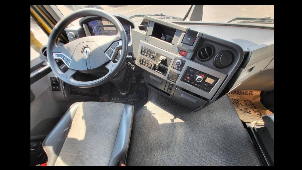 ✅2019 ✅Renault T520