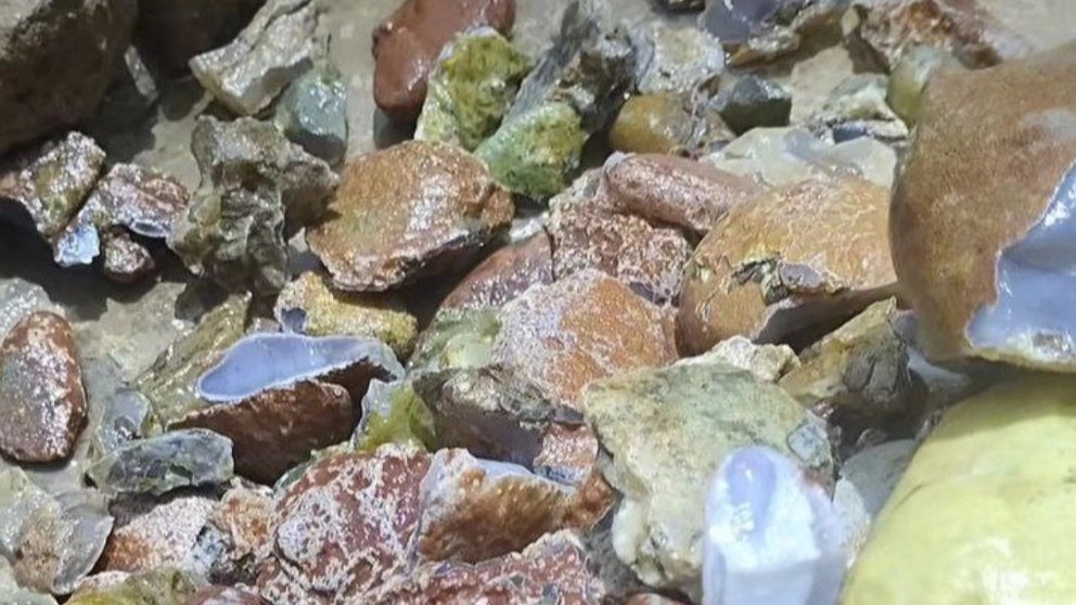 سنگ شجر و خواص آن