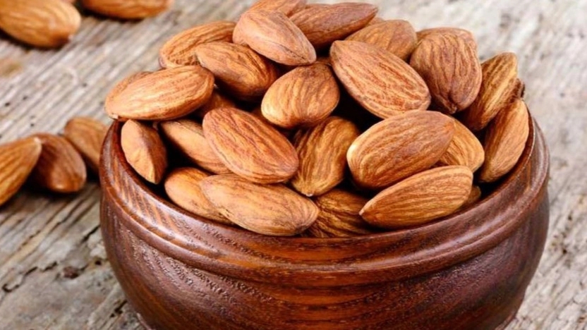فواید مصرف روزانه بادام