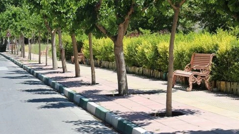 بتن مارکت نصف جهان، تولیدی مبلمان شهری و موزاییک در رشت