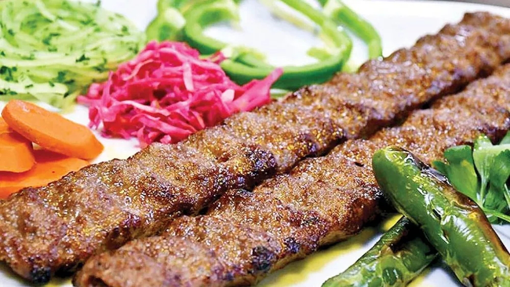 آشپزخانه امین، غذای آماده و بیرون بر در رشت