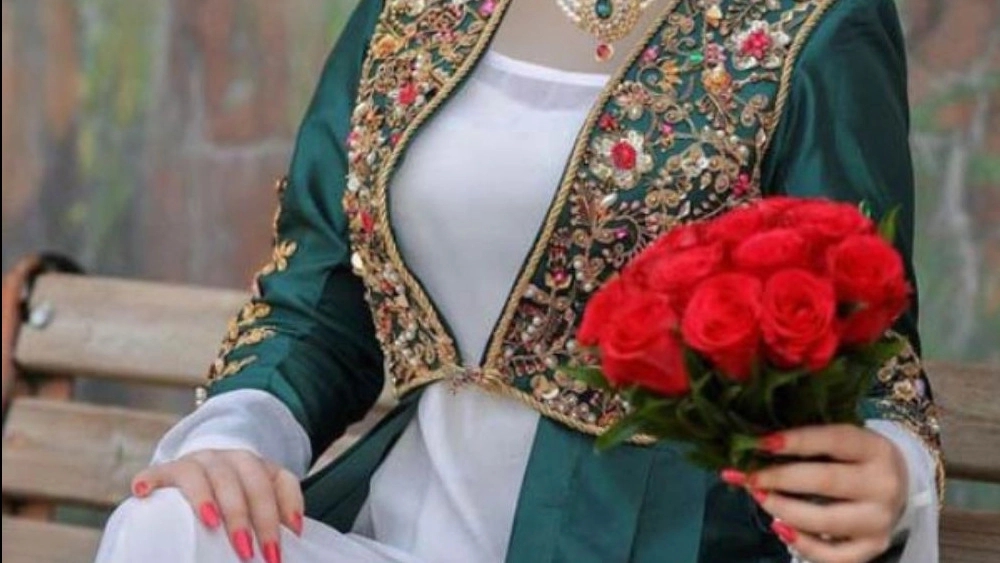 سفارش تولید و فروش لباس محلی در سردشت
