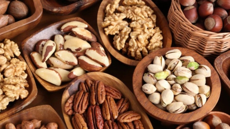 معرفی انواع آجیل در شیراز