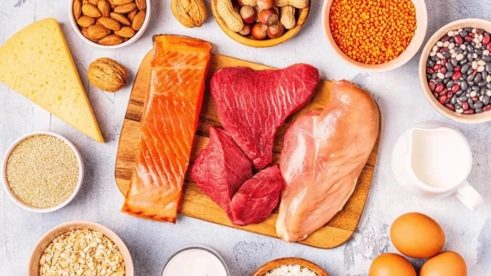فروش انواع مواد غذایی در میبد
