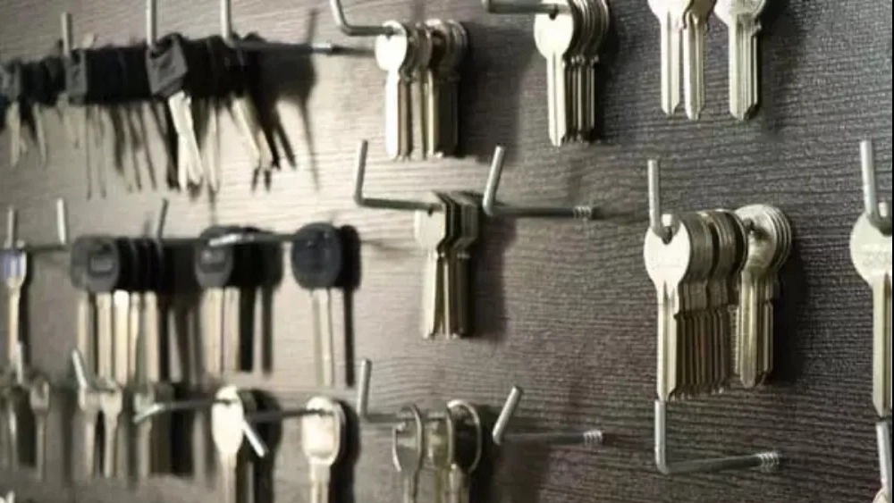 تولید و فروش انواع کلید و قفل در لواسان